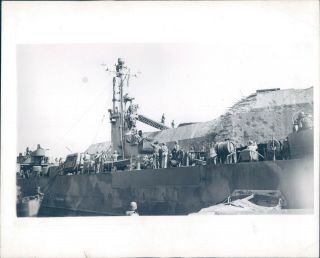 1945 Press Photo Military Battleship Island Manila Bay Philippines Japanese 7x9