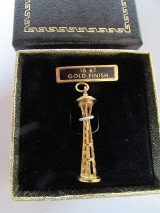 Vintage Seattle Space Needle Charm 18kt Gold Finish 1962 World 