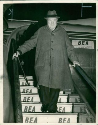 Sir Winston Churchill At London Airport - Vintage Photo