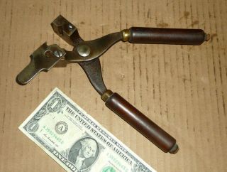 Vintage Winchester Repeating Arms Co.  Bullet Mold,  32 - 165,  Old Hunting Gun Tool