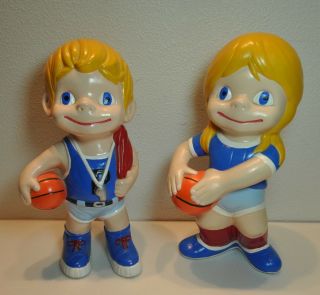 Vintage 1974 Atlantic Mold Big Eyes Boy & Girl Basketball Ceramic Figure 10.  5 "