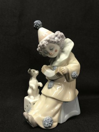 Vintage Lladro Figurine 5279 " Pierrot Concertina " Clown With Puppy Dog Accordi