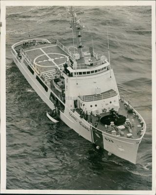 1966 Coast Guard Cutter Decisive Drug Smuggling Tours Seascape Ship Photo 8x10