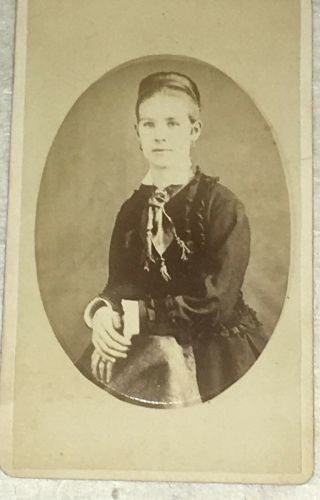 Lovely Vintage Carte De Visite Photograph Of Delle Mathilde Mareau Quebec 1870