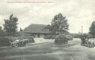 Vintage Postcard - Railway Station And Grounds,  Wellesley,  Ma