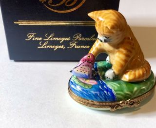 Cute Limoges France RAP Peint Main Cat Kitten Trinket Box w/ Butterfly Mouse 7