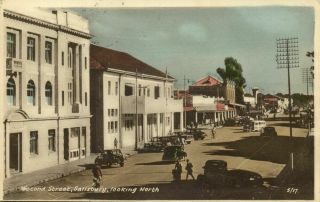 southern rhodesia,  SALISBURY,  Second Street,  Cars (1930s) Postcard 2