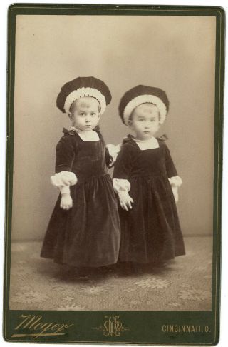 Cabinet Card : Two Young Girls In Identical Dresses 1880s 