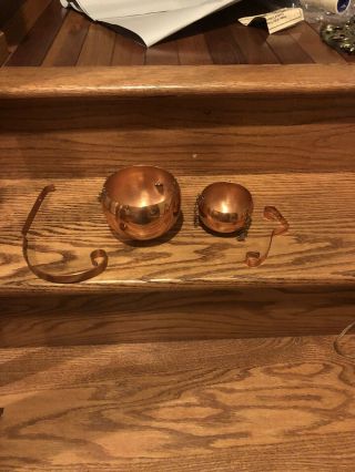 Vintage Set Of Copper Hanging Planter Pot Cauldrons With Wall Hooks