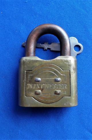 ORIG antique WINCHESTER arms co pistol rifle knife handcuffs padlock lock w key 3