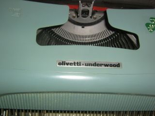 Vintage Olivetti Underwood 21 Typewriter with Carrying Case,  Black & Red Ribbon 6