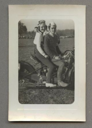 Vintage Cool Photo Man Woman Motorcycle Harley Davidson Or Indian ?