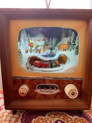 Roman Inc Retro TV Lighted Musical Animated Music Box Christmas Winter Village 3