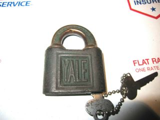 Antique Yale & Towne Rare No.  Y927 Padlock Made In U.  S.  A.  No Key 2 5/8 Tall