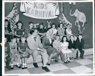 1954 Press Photo Children Ken Heady Mary Hartline Circus Carnival 8x10