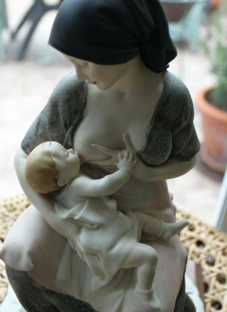Giuseppe Armani Mother Breastfeeding Child.  Approx 11.  5 ".