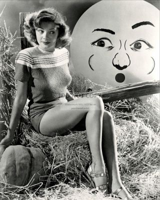 Actress Jane Greer Pin Up - 8x10 Halloween - Themed Publicity Photo (op - 928)
