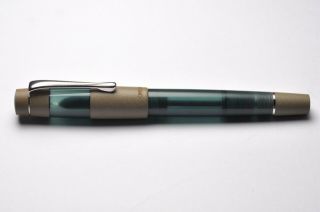 Opus 88 Koloro Fountain Pen - Fine (f) Nib - Hardly Touched