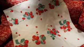 Vintage Tablecloth,  Heavy Cotton,  Willendur Strawberries,  Vgc