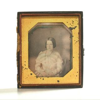 Lovely Clear 1/6 Plate Early Daguerreotype Young Woman W/ Long Necklace Portrait