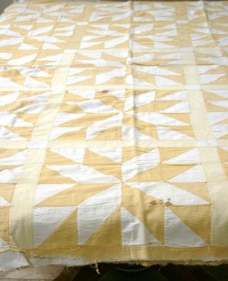 2 VINTAGE YELLOW GOLD WHITE QUILTS 88 