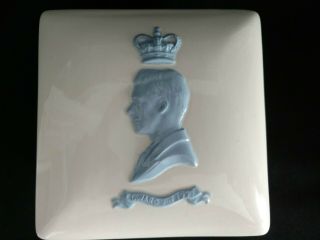 C1936/37 Wedgwood King Edward Viii Coronation Queensware Covered Trinket Box