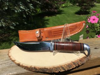 Case Xx Usa 1970’s 323 - 5 Hunting/sheath Knife With Stacked Leather Handle