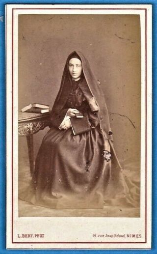 Vintage Cdv Photo Elegant Young Catholic Nun Sister Nimes France 1865 Girl Dress