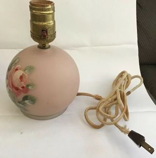 PAIR VINTAGE PINK SATIN GLASS HAND PAINTED FLOWERS BOUDOIR LAMPS 3