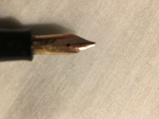 14K Gold Trim Pelican Fountain Pen Needs Ink 2