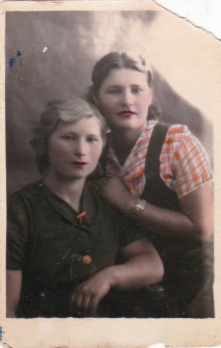 1944 Pretty Youg Women Couple Friends Hand Tinted Russian Soviet Photo Lesbian