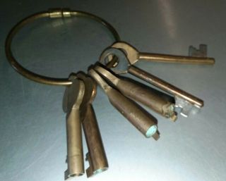 6 Antique Keys Solid Brass & Stainless Gun Barrel Skeleton Keys On Circle