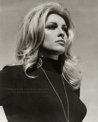 Actress Sharon Tate 8x10 Publicity Photo For " Eye Of The Devil " Movie 1967