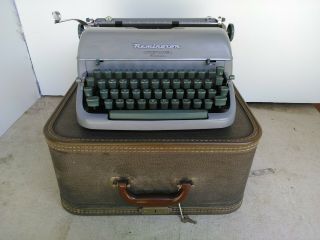 Vintage 1950s Remington Rand Typewriter Quiet Riter Eleven Miracle Tab Green Key