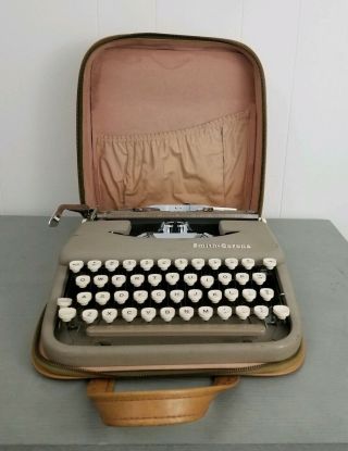 Vintage Antique Old Smith Corona Typewriter In Case - Portable