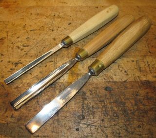 Henry Taylor Carving Tools,  Set Of 3 Chisels,  2 Sweeps & 1 Vee Tool,