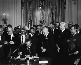 1964 Civil Rights Act Lyndon Johnson & Martin Luther King Jr Glossy 8x10 Photo