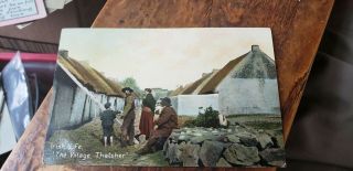 Irish Life Series Postcard " The Village Thatcher " Gb National Series