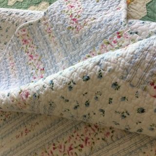 Shabby Chic Quilt Cotton Pink Blue Roses Scallops 82x65 " Farm Cot College Dorm