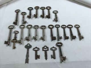 24 Vintage Skeleton Keys Russell Erwin Corbin Flat Barrel