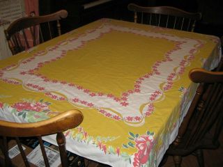 Vintage Tablecloth Floral Daisies 48 X 60 Great Color Rectangle 1950 