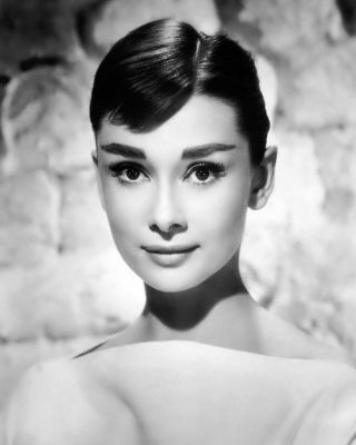 Audrey Hepburn Hollywood Legend & Hollywood Star 8x10 Photo 2