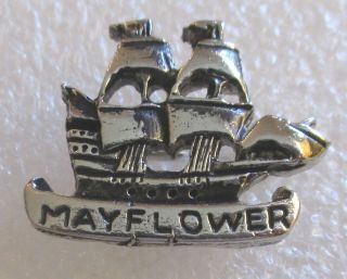 The Mayflower Sailing Ship Souvenir Collector Pin - 1620 Pilgrims World