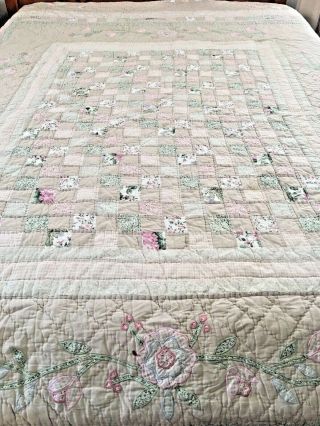 Vintage Hand Crafted Vining AppliquÉ Flowers Checkerboard Patchwork Quilt 105/91