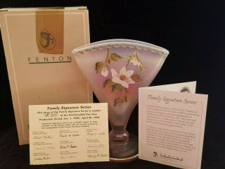 1996 Fenton Floral Hummingbird Pink Opalescent Carnival Fan Vase Numbered 725