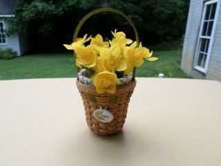 2011 Longaberger Mini Daffodil Basket,  Flowers,  Tie - On,  Miniature Collectors