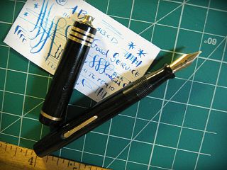 Fountain Pen Good Service Chicago Black & Gold 14k Gold Nib Vtg Ring Top