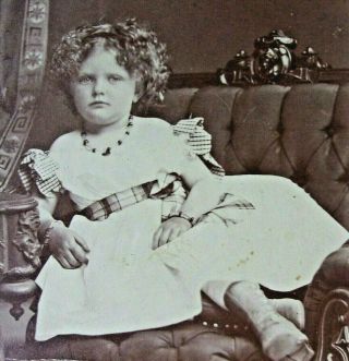 Antique photo cdv cabinet card pretty little girl on tufted chair & ? in back 3