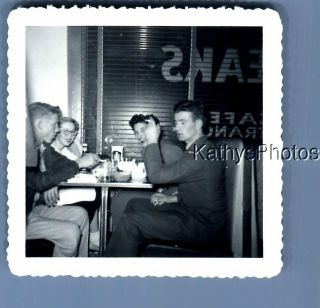 B&w Photo F,  3068 Soldiers And Women Sitting In Booth At Diner