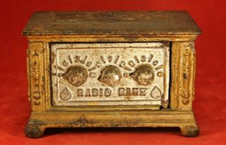 Vintage Kenton Toys 4½ " Cast Iron 3 Dial Radio Bank